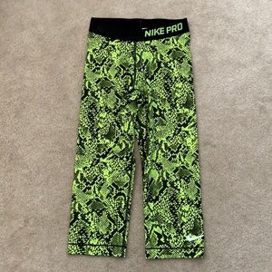 Women’s Nike Printed Capris (size XS)